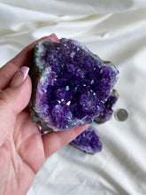 Load image into Gallery viewer, Amethyst Geode Clusters